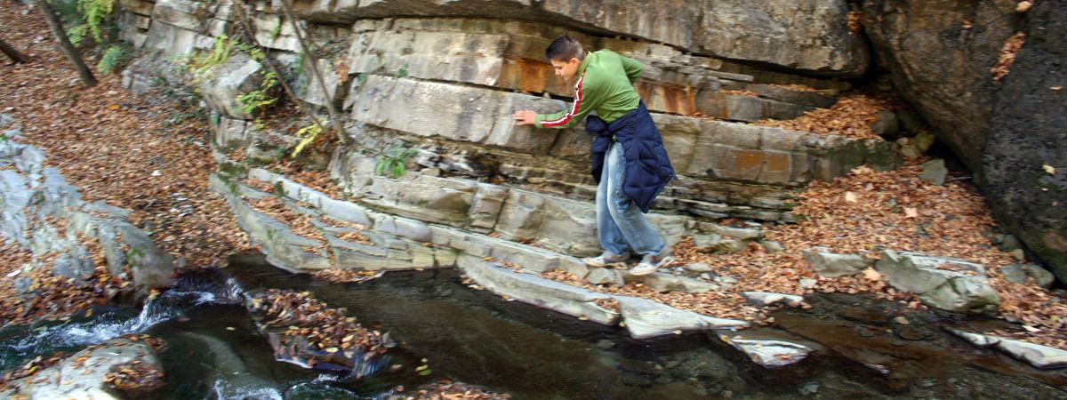 in visita alle cascate della Val Perino