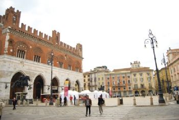 Monuments Farnese by Francesco Mochi