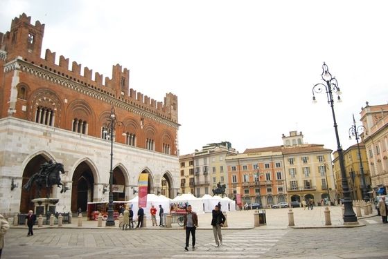 Piazza Cavalli Piacenza