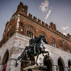 Piazza Cavalli - centro storico di Piacenza