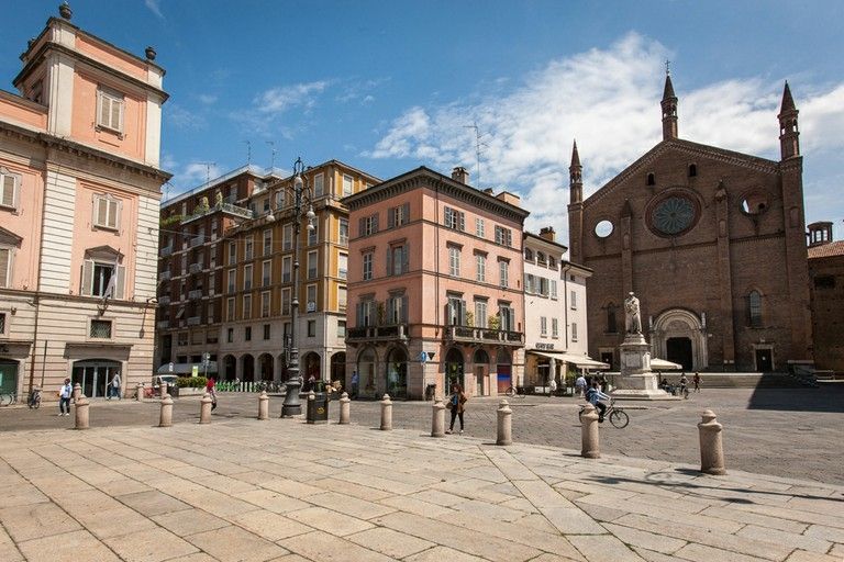 Piazza Cavalli - centro storico di Piacenza